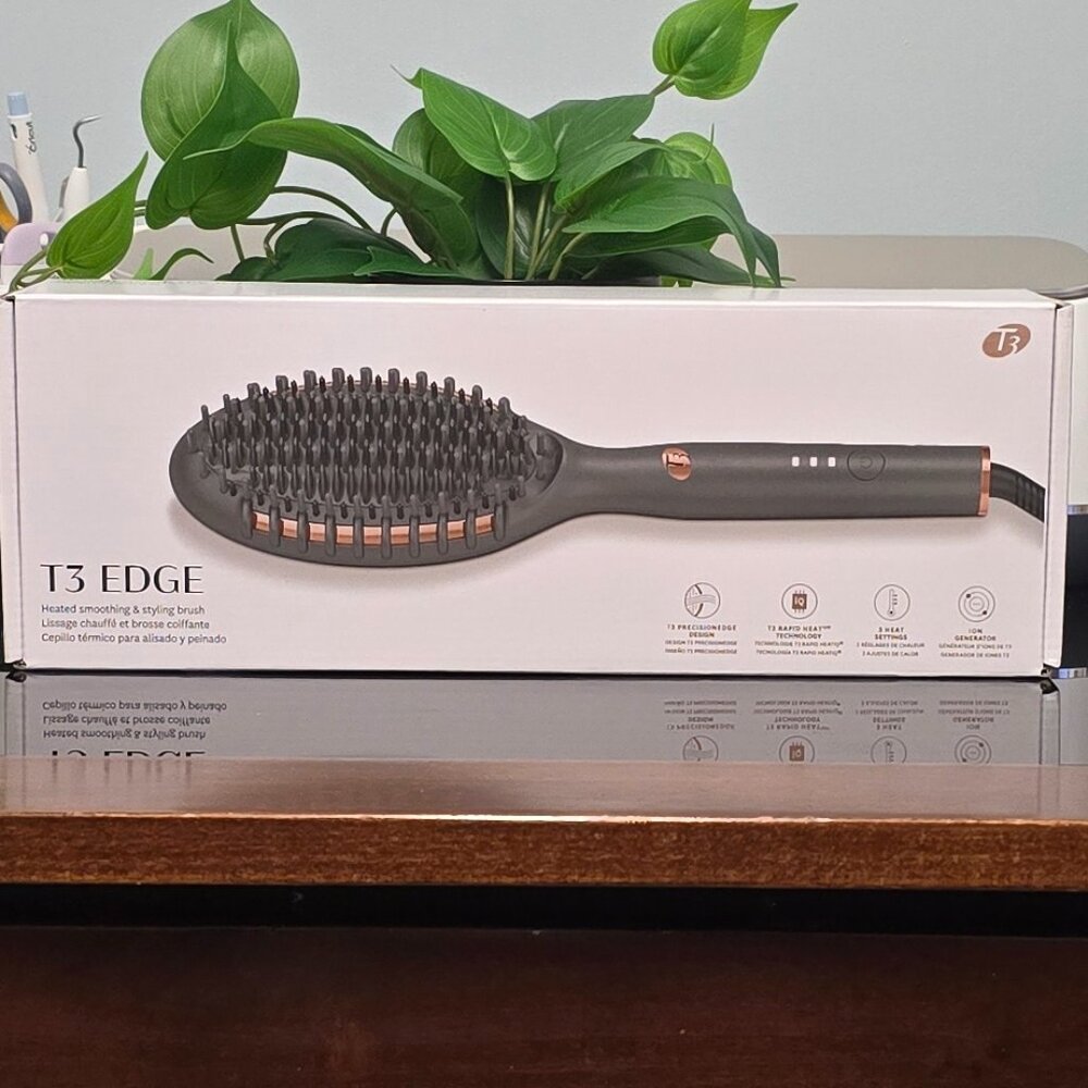 NWT T3 Edge Heated Styling Brush